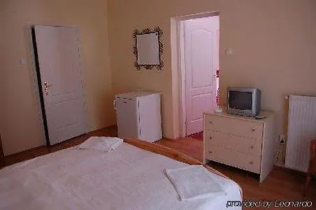 Bed Breakfast Hotel בודפשט 2*,