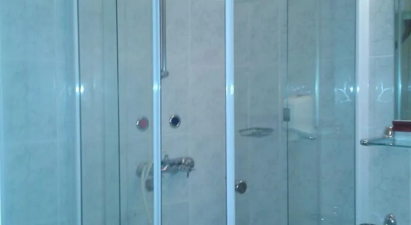 Bed Breakfast Hotel בודפשט 2*,  הונגריה